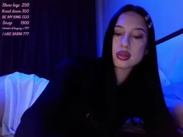 delly_love on Chaturbate 