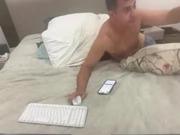 dudebrocuz69 on Chaturbate