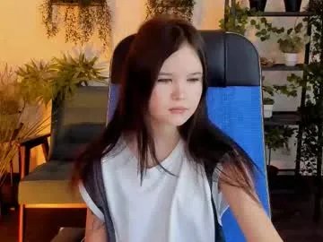 elainebeness on Chaturbate