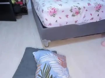 elalove_ on Chaturbate 