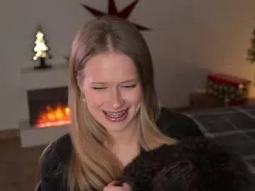 ella_twinkle on Chaturbate 