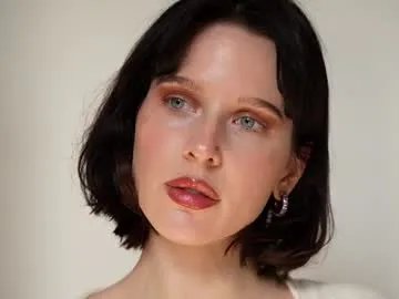 ellaa91 on Chaturbate