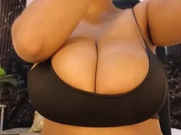 emy_leon on Chaturbate