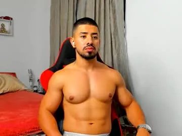 ezzio_scolaro on Chaturbate