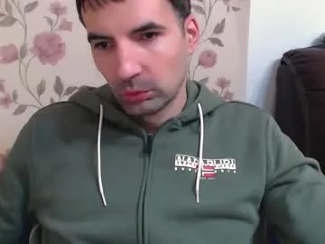 gianni_lion — Gianni_lion's room #tall #muscle #bigfeet #chatty   #dominant