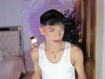 im_sebaslopez — GOAL: show surprice [84 tokens remaining] Welcome to my room! #couple #femboy #18 #bigdick #twink