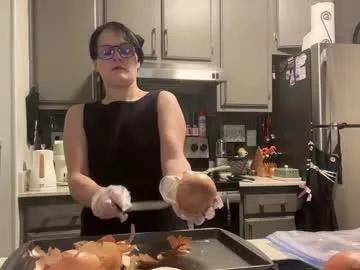 ivyminxxx — Chatting & Chopping Onions for The Minx Mission! #cooking #chat #femdom #southern #petite