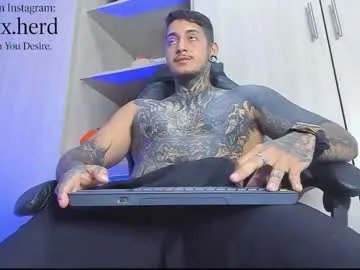 jaxxxonherd on Chaturbate 