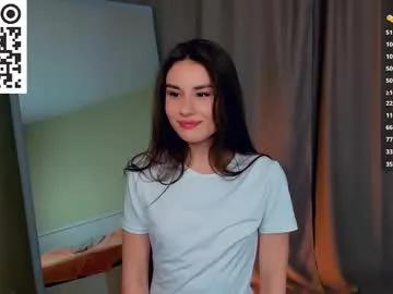 jolenerappleye — GOAL -  Make my top shorter : #Skinny #18 #smalltits #bigass #new [99 tokens remaining]