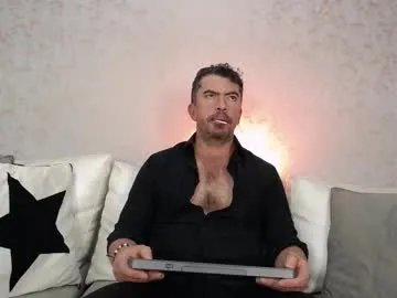 juank_fit45 on Chaturbate