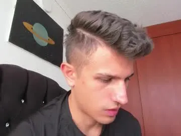 kevin_ahs1 on Chaturbate