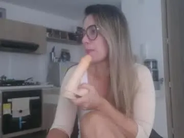 latinpaprika on Chaturbate