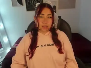 littlee_red on Chaturbate