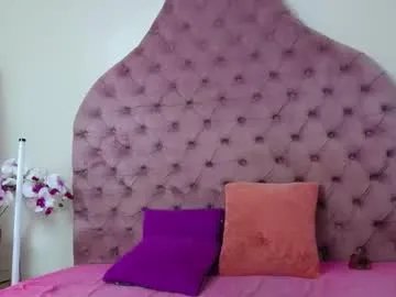 living_in_dreams on Chaturbate 