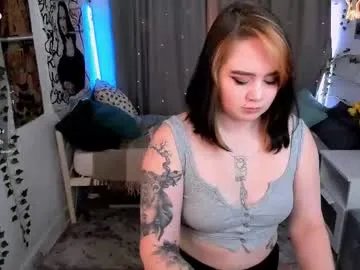 lunaali on Chaturbate