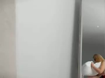 maya_collins_ on Chaturbate