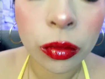 mia_roux1 on Chaturbate