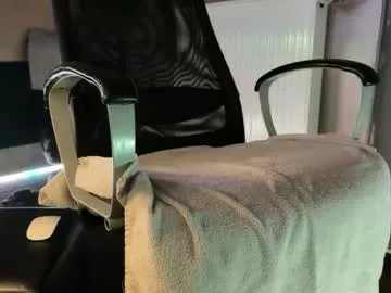 mies35 — SchwanzLutscherin Suche room