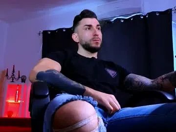 mightyaaron on Chaturbate