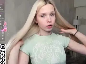 mikaelataron on Chaturbate