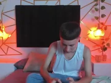 nascary_fox on Chaturbate