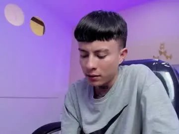 nascary_fox — GOAL: Get hard with you and moaning your name [100 tokens remaining] 