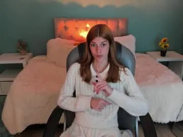 nora_vennucci on Chaturbate