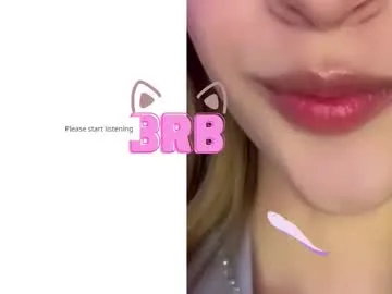 nora_vennucci on Chaturbate