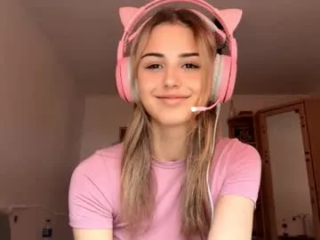 ozellagranville — Goal : Running my finger over face with a sexy look  <3 I'm Eva and you are welcome in my room!  #18 #new #shy #cute #natural [42 tokens remaining]