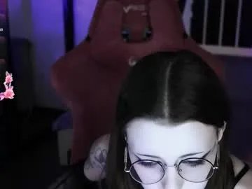 prettybones on Chaturbate