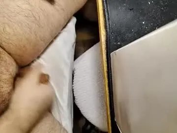 small_1986 on Chaturbate