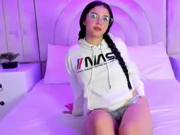 smiling_angeel — GOAL: Rub my pink clit [101 tokens remaining] Hello, I like to smile for the world! #latina #18 #daddy #glasses #smalltits