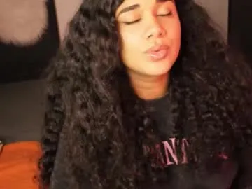 soytropicalfruit on Chaturbate