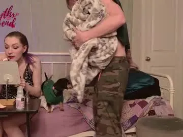 themythxthelegend — lesbian fun :) - Goal: make out [111 tokens left] #couple #lesbian #bi #natural #lovense