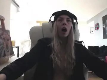 tinykylie on Chaturbate