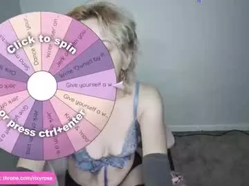 trixyrose on Chaturbate