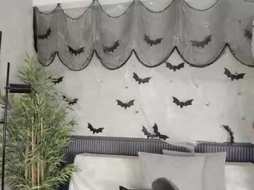 willow_hendrix on Chaturbate 