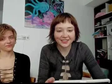 witches_curves — Hey ! hello - Goal: do a paired yoga pose [139 tokens left] #petite #cute #shorthair