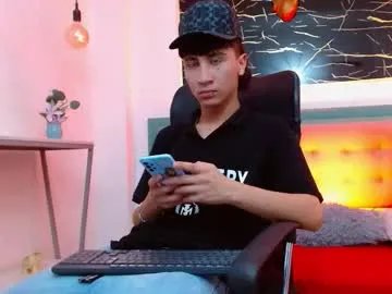 xandergrey8 on Chaturbate