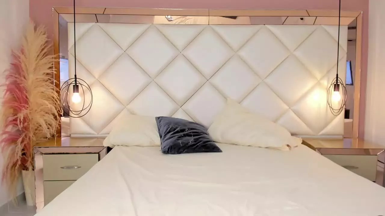 Amelia_Hills on Streamray