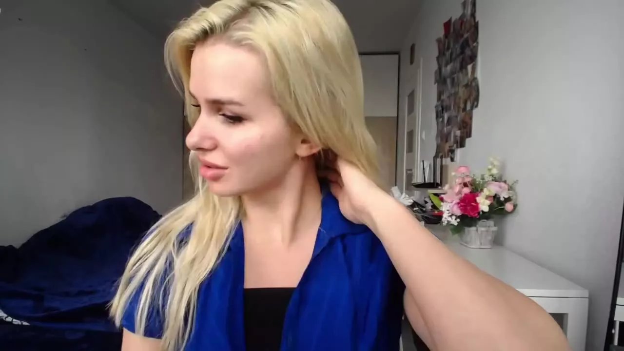 CorneliaDoll on Streamray