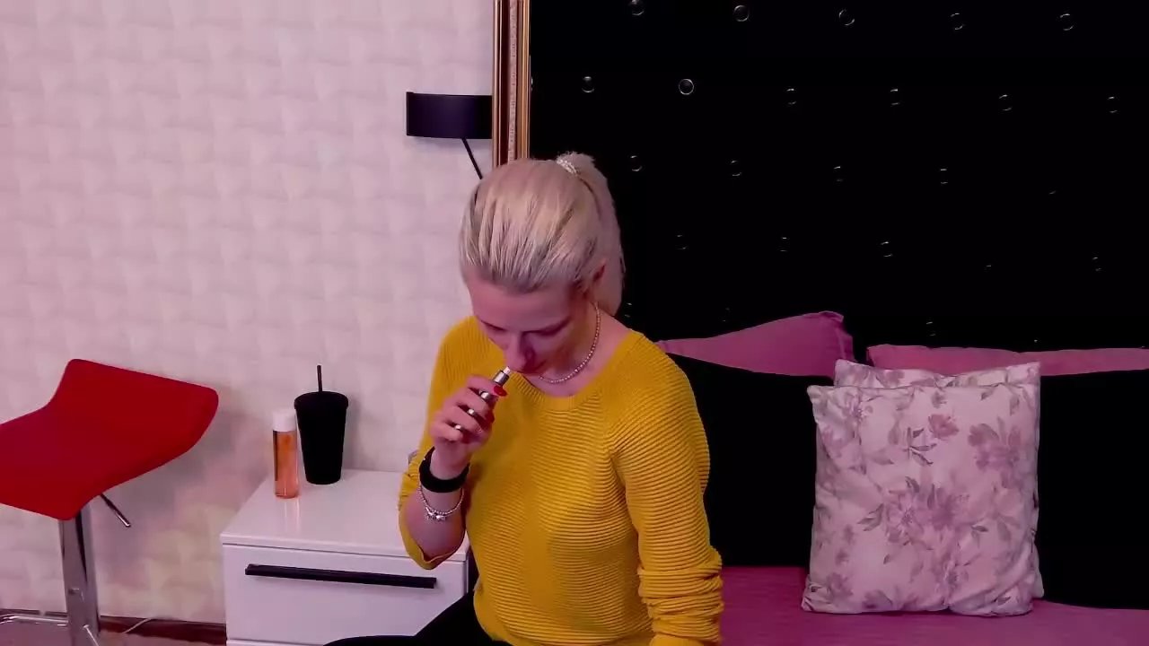 EllaStones on Streamray