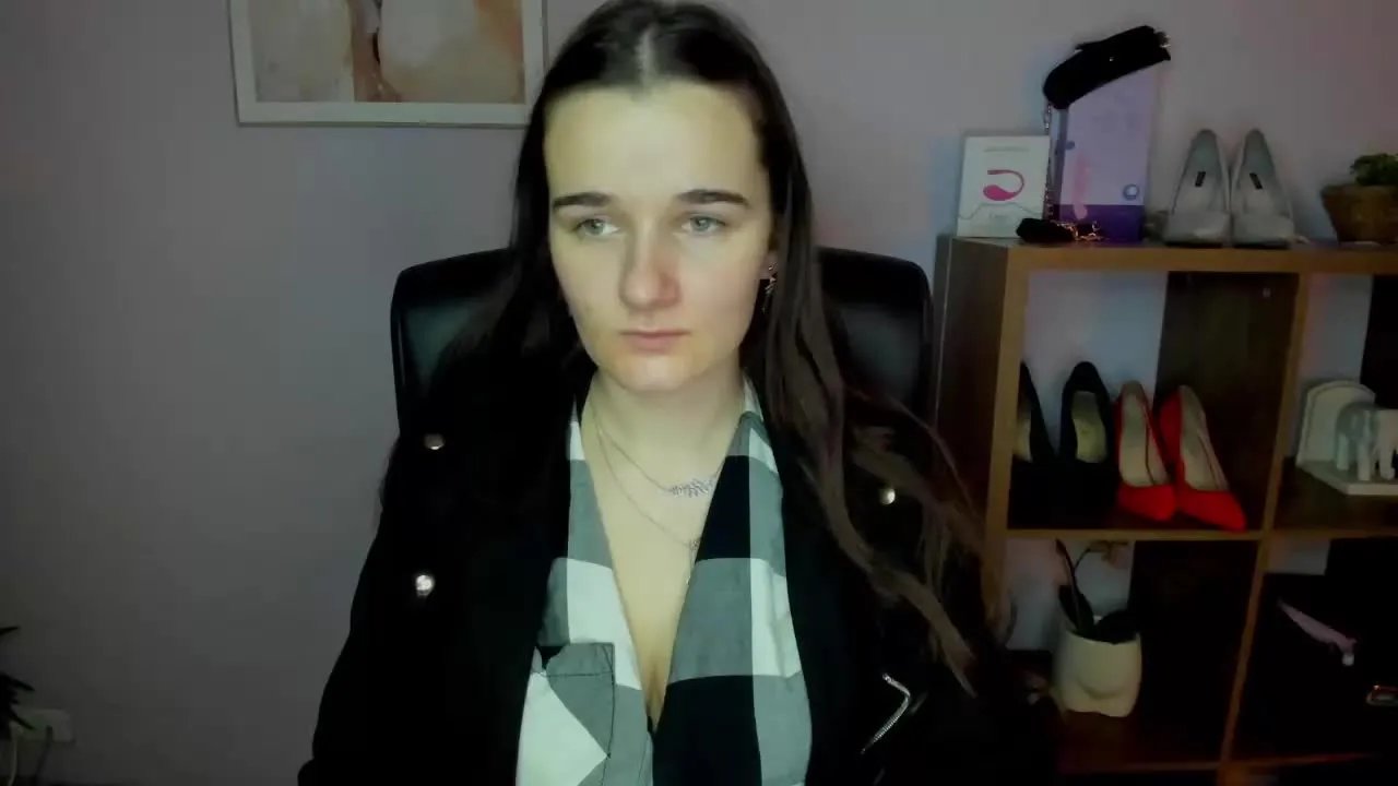 KATEcherry on Streamray