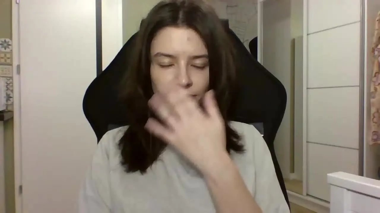 LariceTasty on Streamray