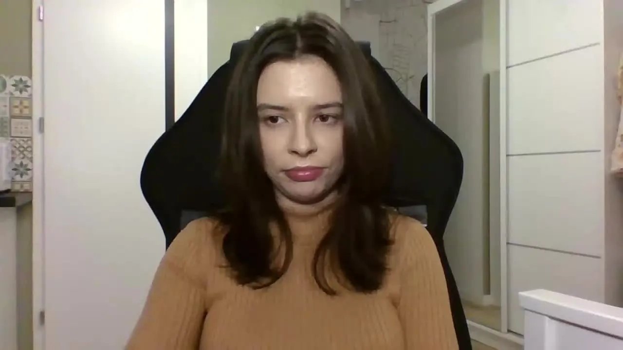 LariceTasty on Streamray