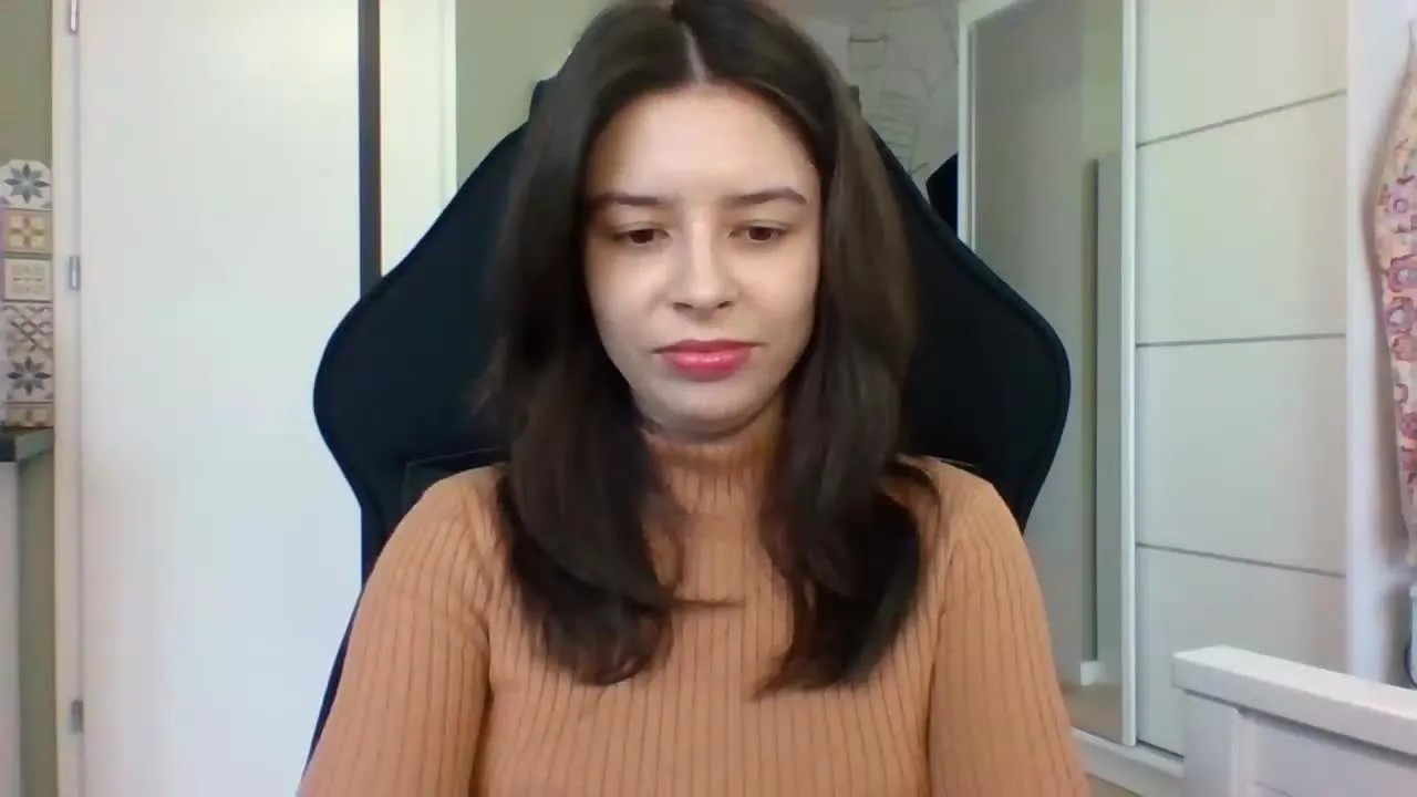 LariceTasty on Streamray