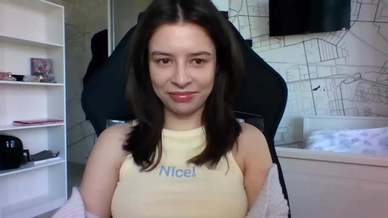 LariceTasty on Streamray