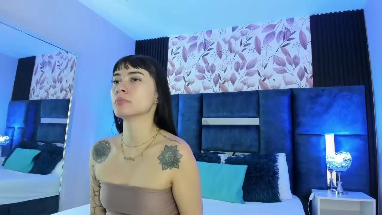 LiaBlossom on Streamray