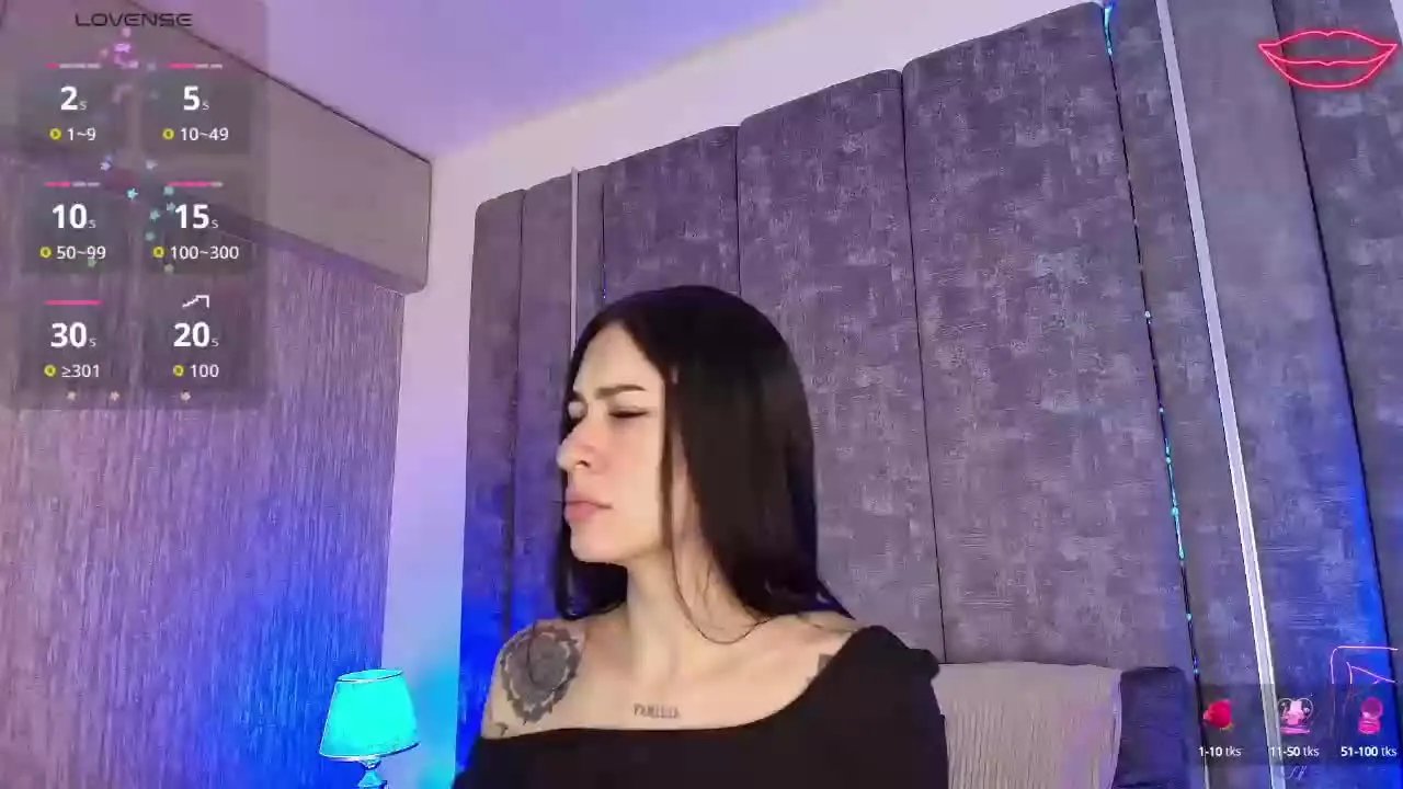 LiaBlossom on Streamray