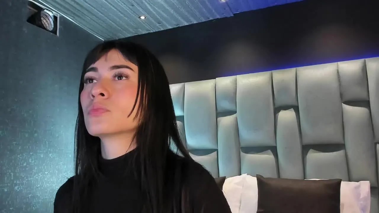 LiaBlossom on Streamray